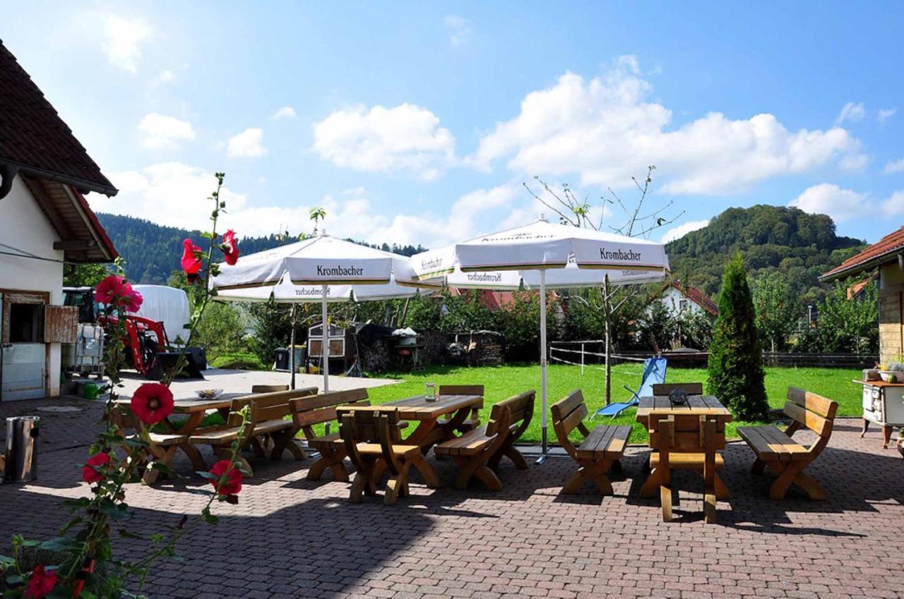 Landhotel Zur Pferdetraenke Schleid Exterior foto